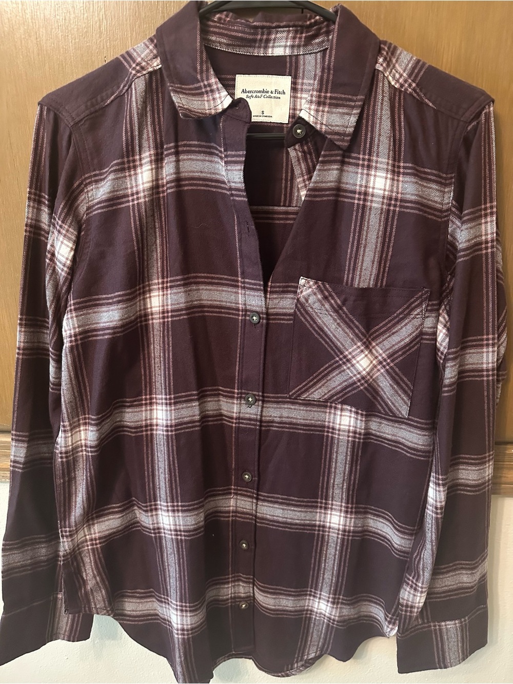 Abercrombie & Fitch Women’s Plum and White Plaid Button-Down Shirt -NWOT